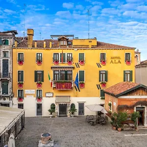 Unahotels Ala Venezia-adults 16 3* Venedig