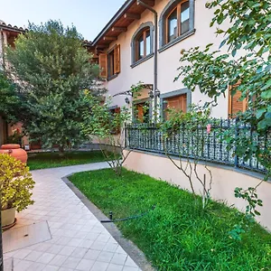 Casa Lilla 1 E 2 Apartment Oristano