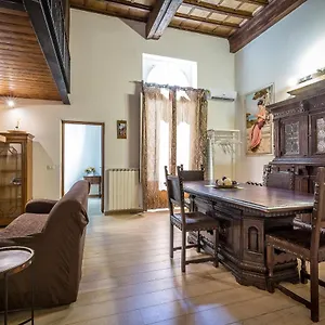 Appartamento Via Dei Servi, Firenze