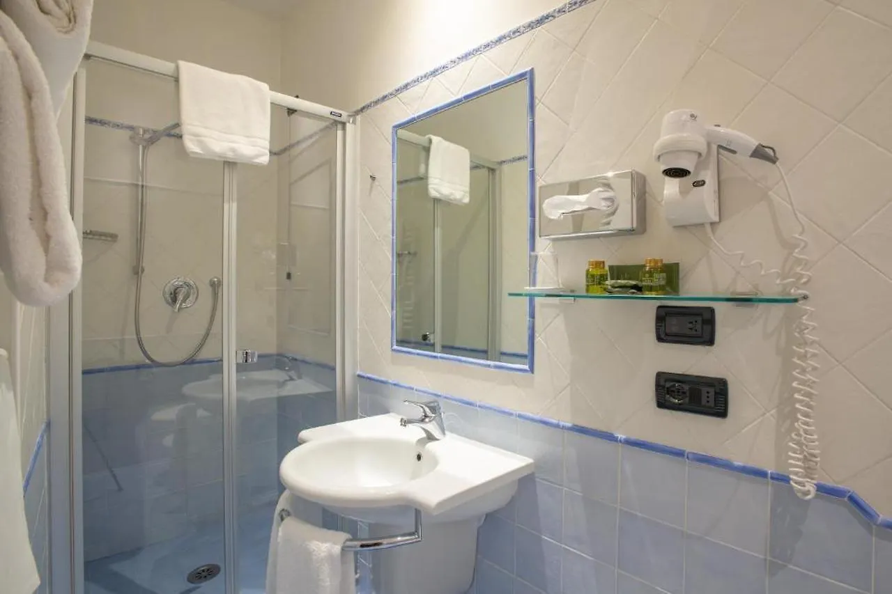 ***  Hotel Davanzati Floransa İtalya