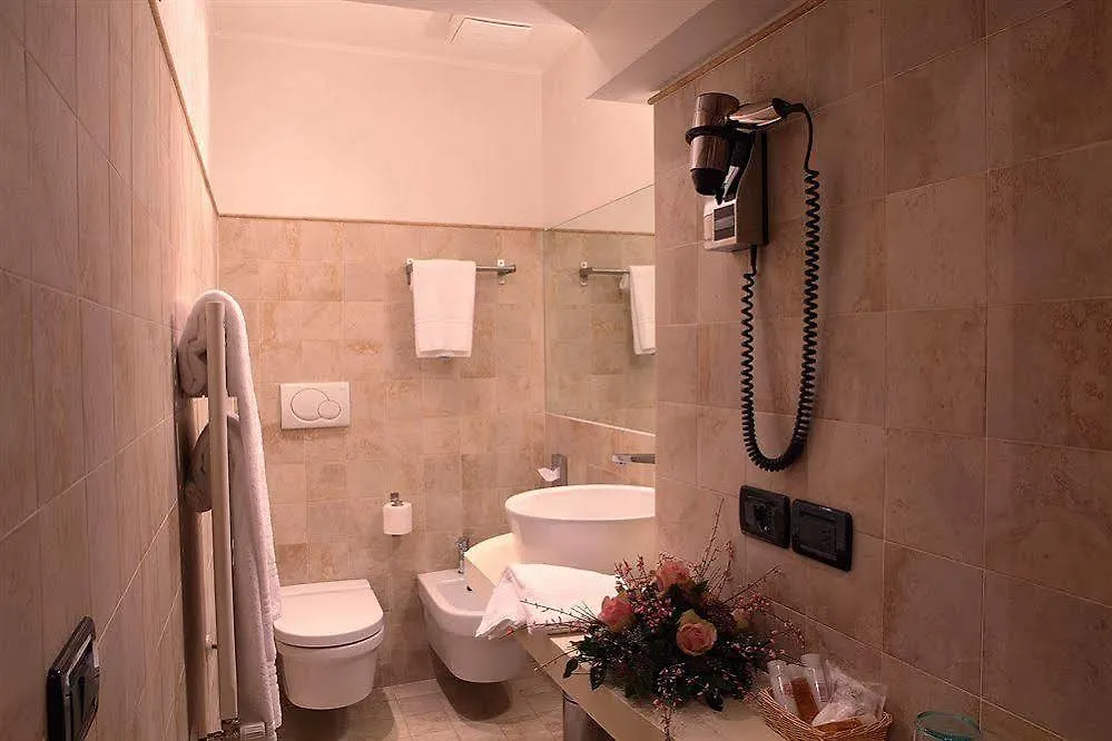 ***  Hotel Davanzati Floransa İtalya