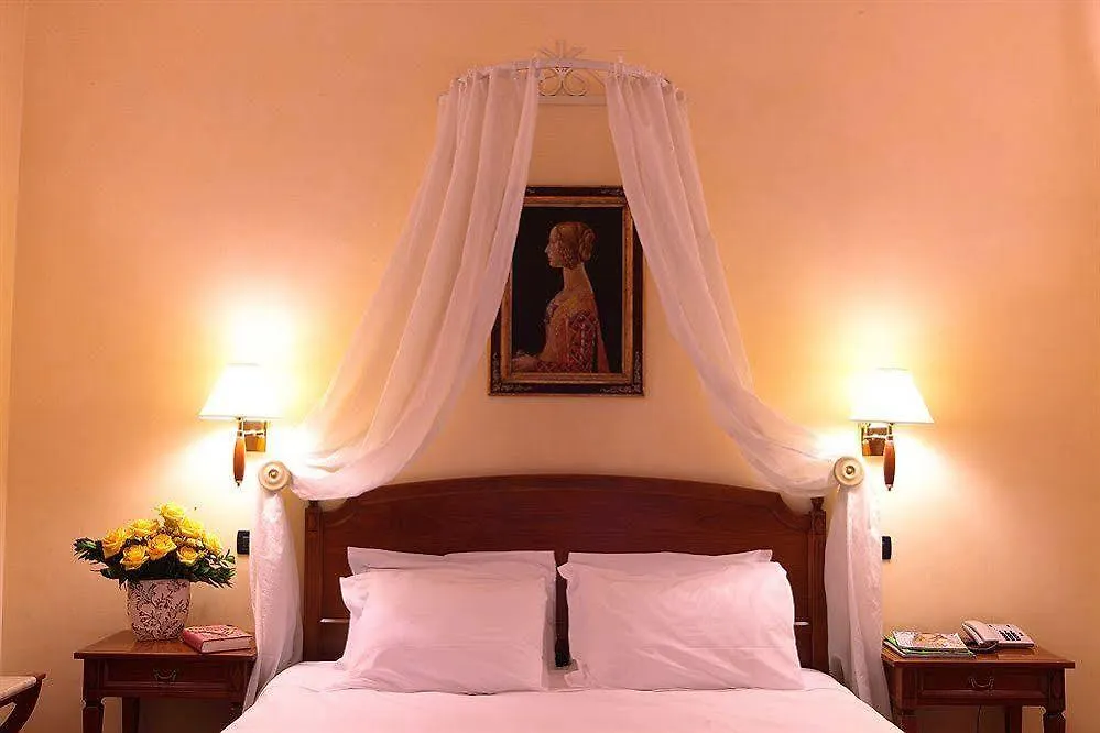 ***  Hotel Davanzati Floransa İtalya