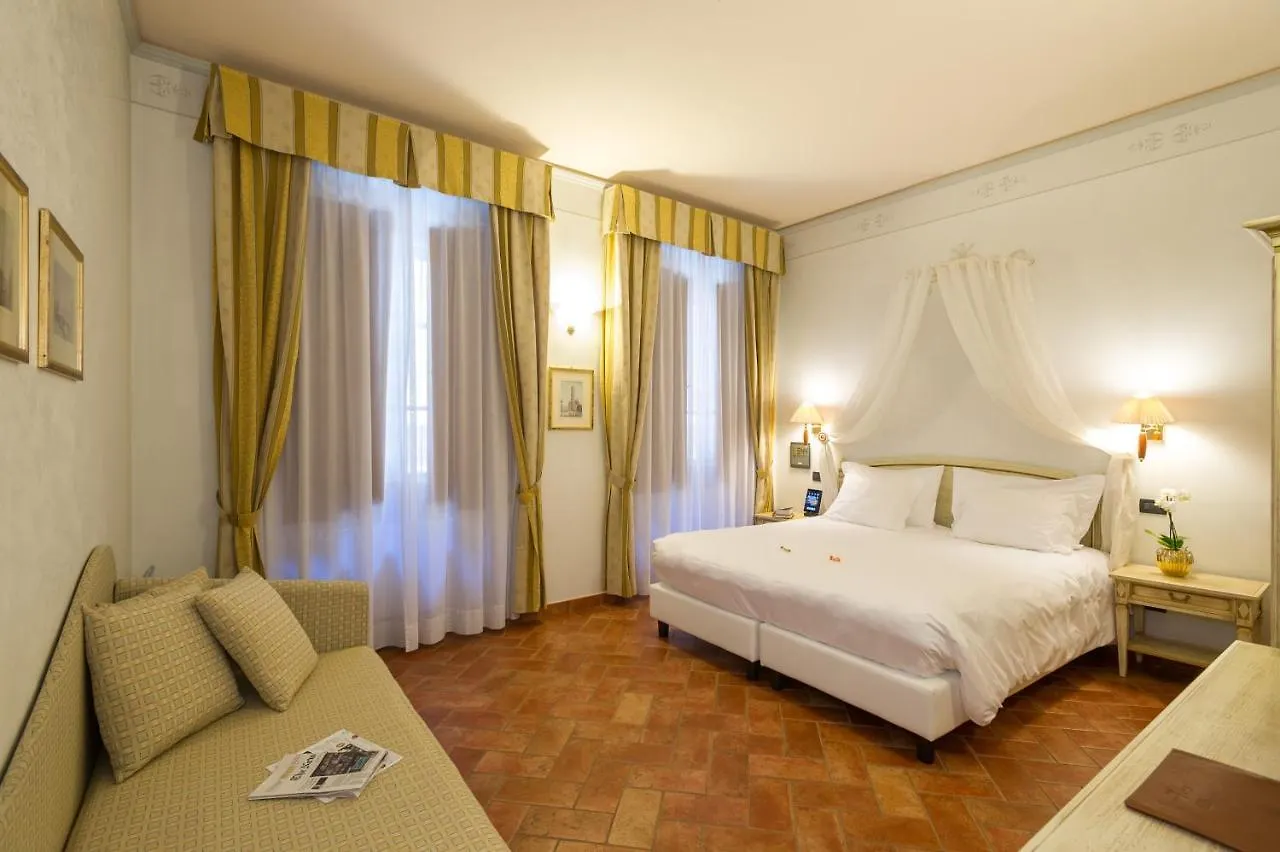 Hotel Davanzati Floransa 3*,