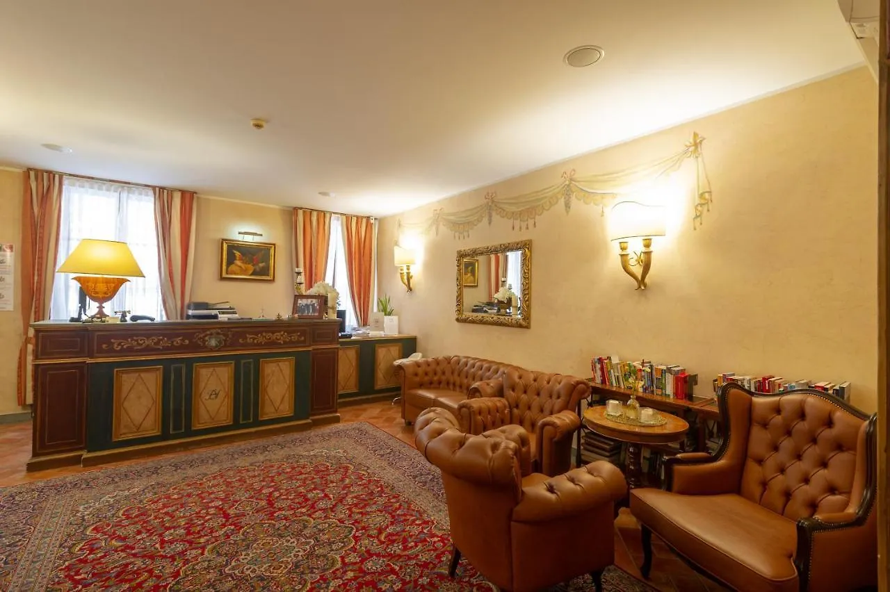 Hotel Davanzati Floransa 3*,